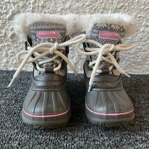 London Fog Gray and Pink Kids Snow Boots